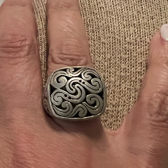 On hold for J ❤️ Vintage Nouveau Style Solid Sterling Silver Stamped Swirl Ring - Picture 1 of 3